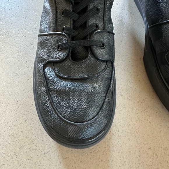 Louis Vuitton Graphic Canvas High Top. Size 10 1/2. - Picture 5 of 16